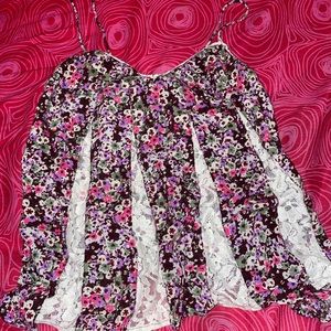 AMERICAN EAGLE floral & lace spaghetti strap tank